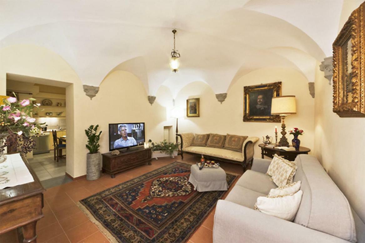 פירנצה Via Dei Fossi Apartment מראה חיצוני תמונה